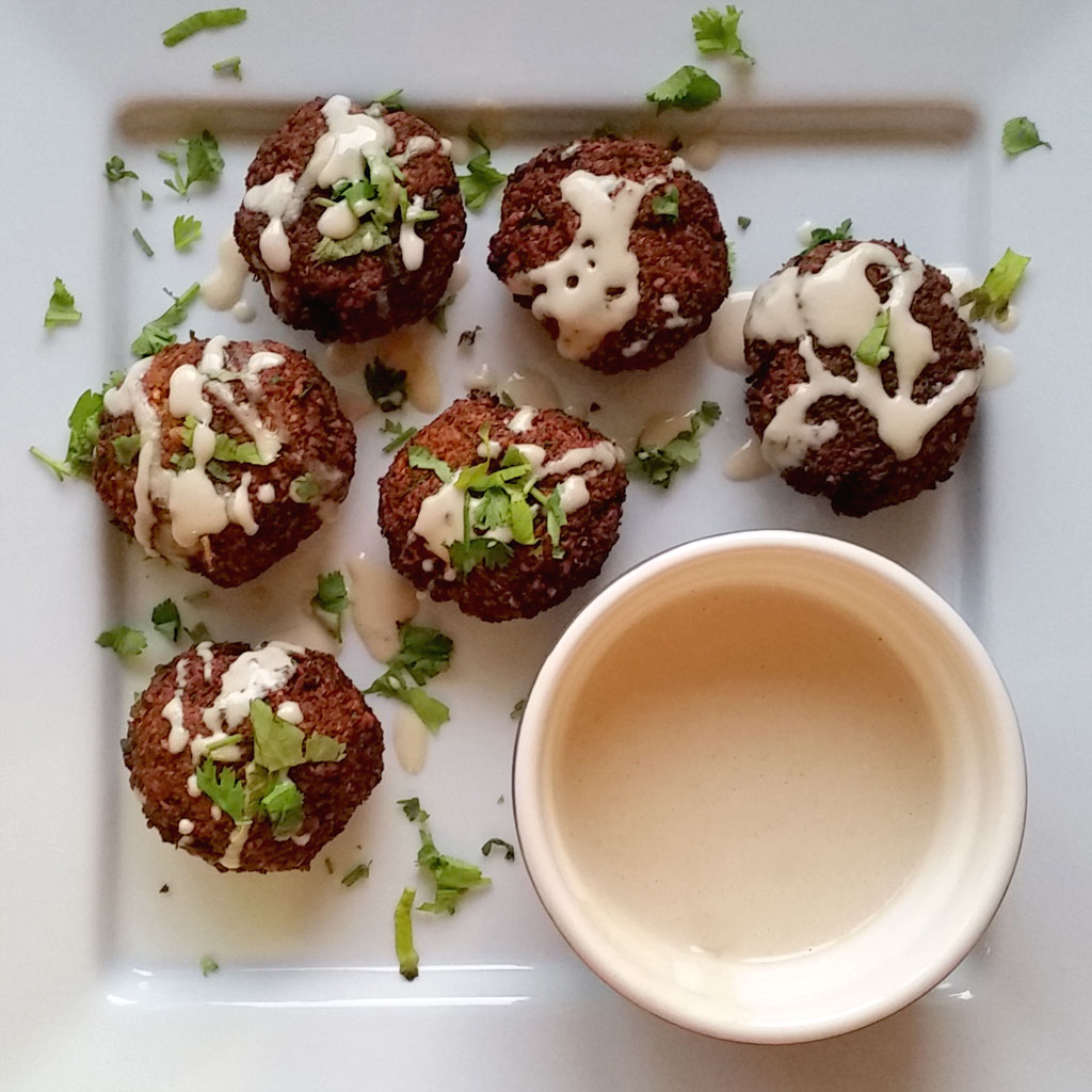 Felafel with tahini sauce