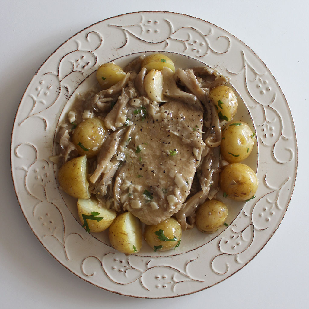 Quorn and oyster mushrooms al ajillo