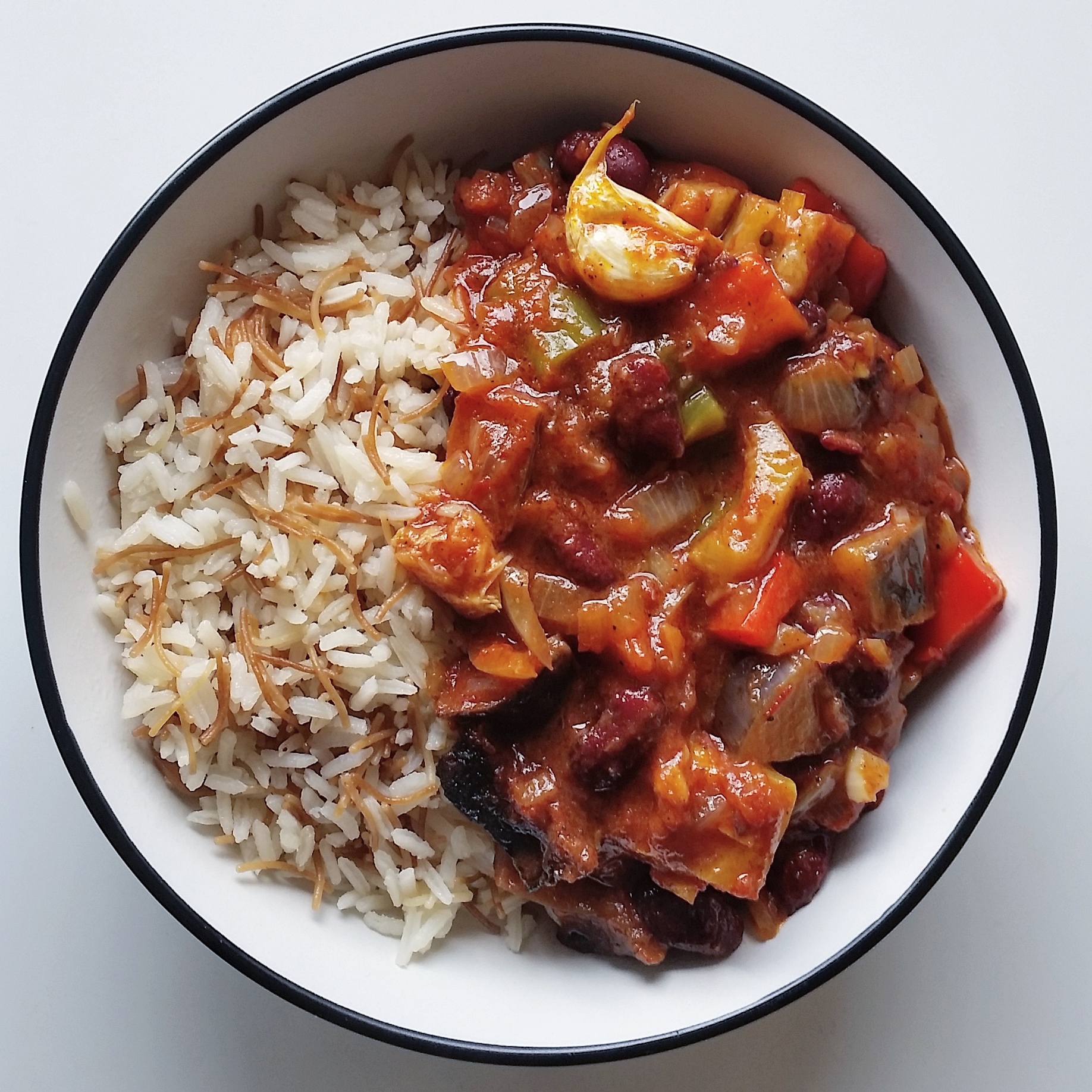 Aubergine and kidney bean bake