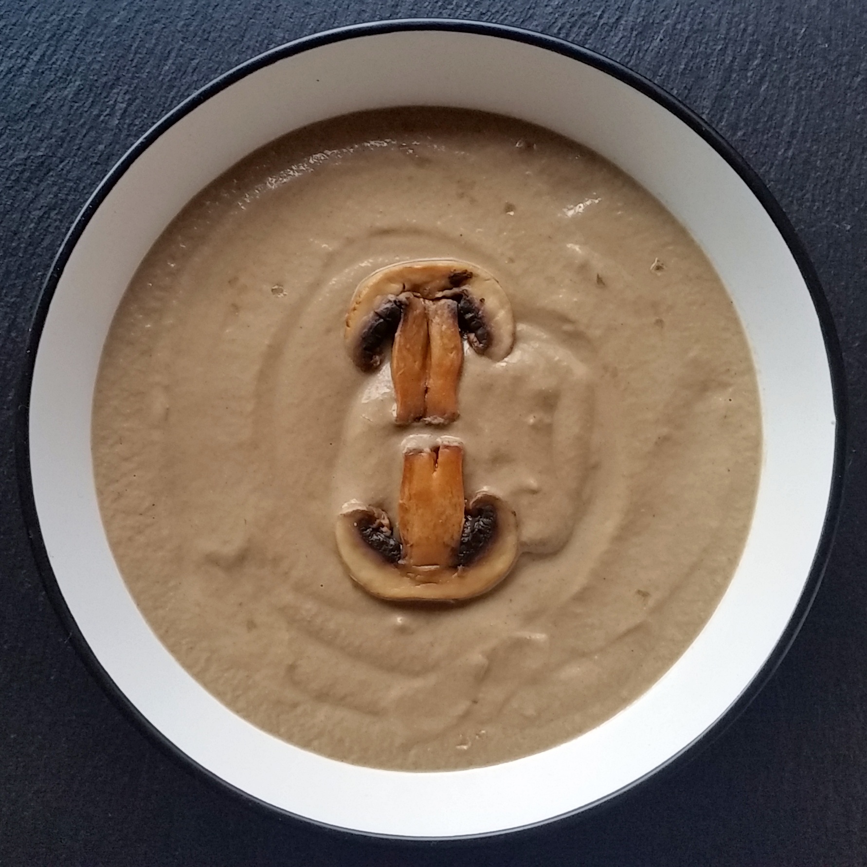 Cream of mushroom soup (dairy free & vegan)